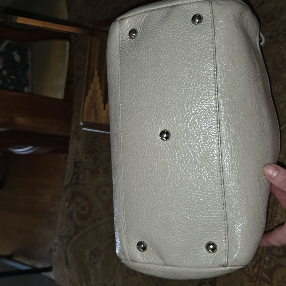 Furla Tan/beige Italian Leather large Shoulderbag Satchel Great Condition. - Picture 11 of 16